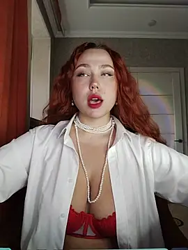 LolaaMint  online show from 5, 3, 2026