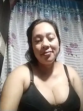 Snapshot of May_Bombs chatting on 8, 2, 2026 May Bombs online show from 8, 2, 2026