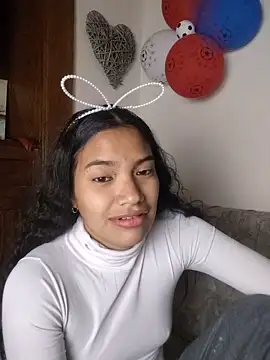 Snapshot of Julieta_Parker chatting on 27, 6, 2026 Julieta Parker online show from 27, 6, 2026