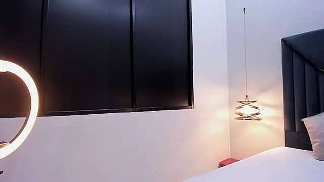 Snapshot of EmilyKartters chatting on 25, 2, 2026 EmilyKartters online show from 25, 2, 2026