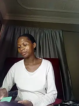 Snapshot of PussyFarrie chatting on 4, 6, 2026 PussyFarrie online show from 4, 6, 2026