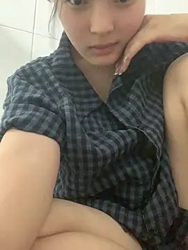 Snapshot of Suzu_xx01 chatting on 28, 5, 2026 Suzu xx01 online show from 28, 5, 2026