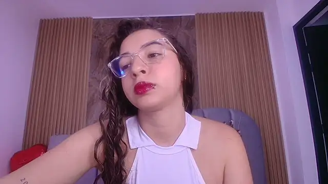 Snapshot of sarita_blondi chatting on 2, 5, 2026 sarita blondi online show from 2, 5, 2026