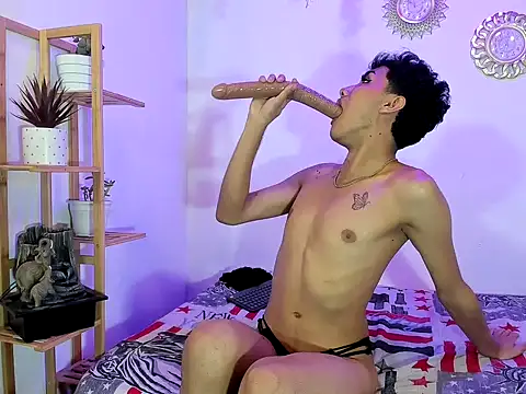 Snapshot of Snover_hot2006 chatting on 2, 3, 2026 Snover hot2006 online show from 2, 3, 2026