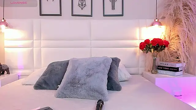 RaquelHyde  online show from 15, 5, 2026