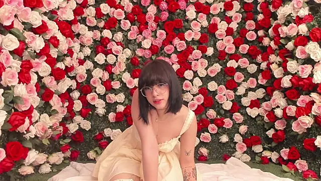 Snapshot of salome_velour chatting on 3, 6, 2026 salome velour online show from 3, 6, 2026