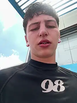 ARON LUXX online show from 7, 3, 2026