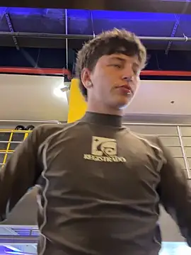 ARON LUXX online show from 19, 4, 2026