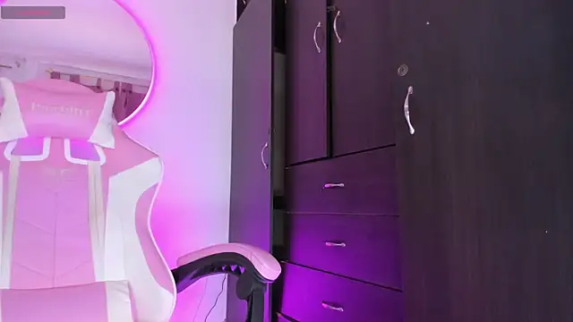 isabellalovestory online show from 8, 4, 2026