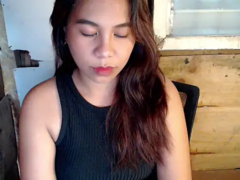 Snapshot of KristinaValerie22 chatting on 1, 3, 2026 KristinaValerie22 online show from 1, 3, 2026