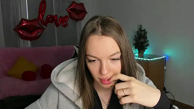 Snapshot of CandyGyrl chatting on 18, 2, 2026 CandyGyrl online show from 18, 2, 2026