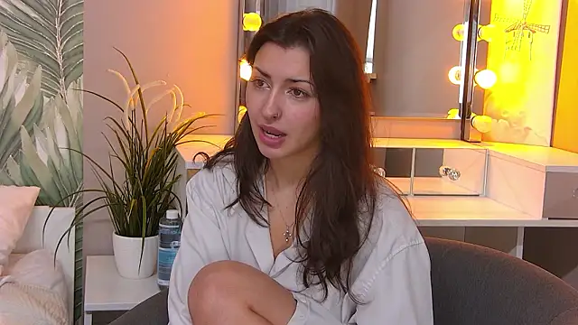 Snapshot of AngelaCox chatting on 24, 2, 2026 AngelaCox online show from 24, 2, 2026