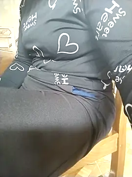 LiilyZi online show from 25, 2, 2026