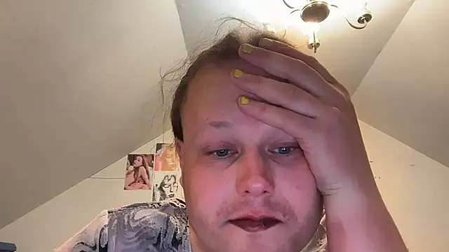 Snapshot of RaeganV chatting on 1, 3, 2026 RaeganV online show from 1, 3, 2026