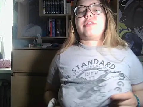 Helen foxygirl online show from 14, 6, 2026