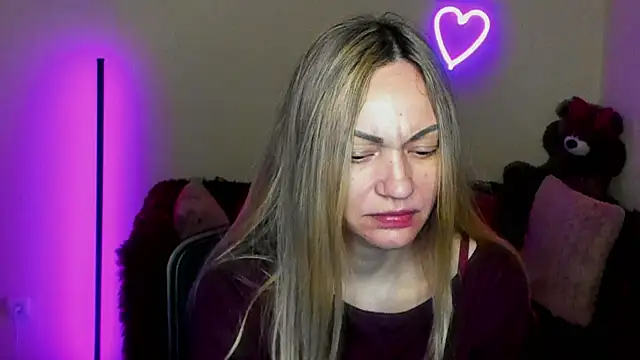 BlondMikey22 online show from 4, 4, 2026