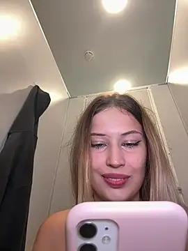 Snapshot of blonde_exe chatting on 2, 7, 2026 blonde exe online show from 2, 7, 2026