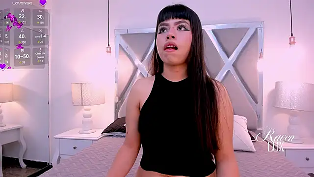 Snapshot of Raven_Luxx chatting on 7, 6, 2026 Raven Luxx online show from 7, 6, 2026