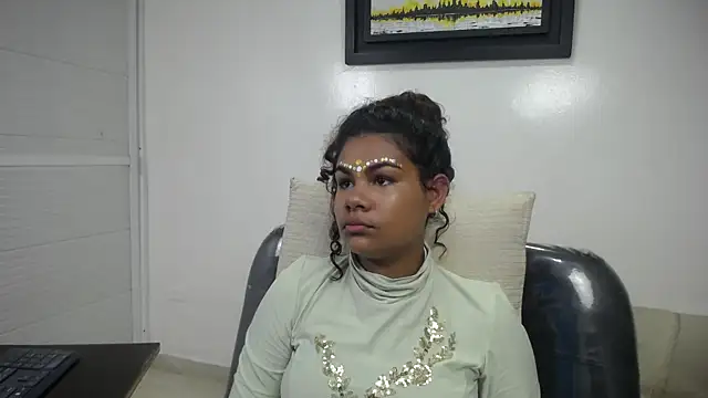 yaazhinii online show from 28, 3, 2026