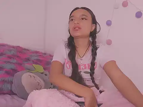  emily jonexs online show from 18, 7, 2026