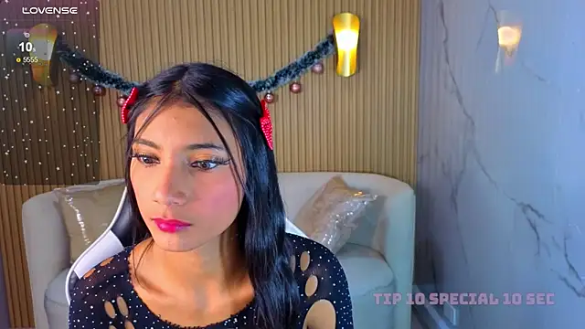 Snapshot of Perla_Moon_Tx chatting on 9, 2, 2026 Perla Moon Tx online show from 9, 2, 2026