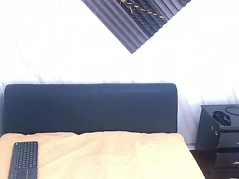 Snapshot of SamiSaturno chatting on 9, 2, 2026 SamiSaturno online show from 9, 2, 2026