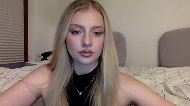 Snapshot of MayaWetDream chatting on 5, 2, 2026 MayaWetDream online show from 5, 2, 2026