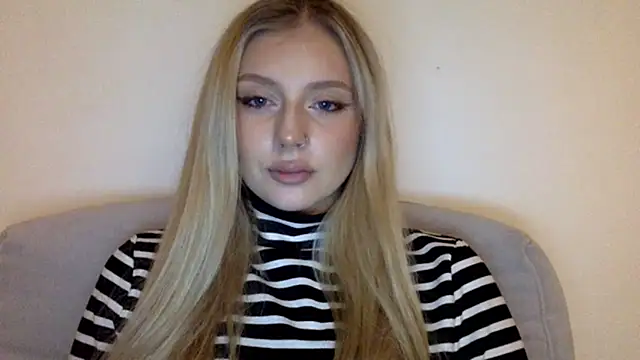 Snapshot of MayaWetDream chatting on 13, 2, 2026 MayaWetDream online show from 13, 2, 2026