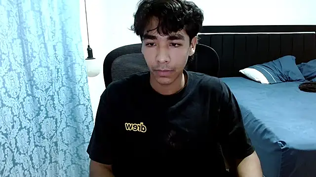 Pedestal diamant online show from 25, 3, 2026