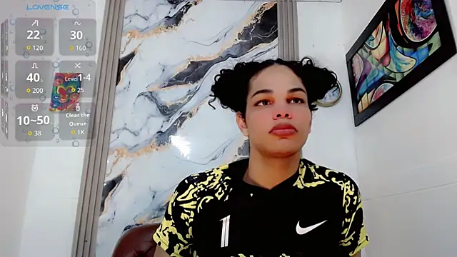 Snapshot of Zonce_shimer chatting on 22, 4, 2026 Zonce shimer online show from 22, 4, 2026