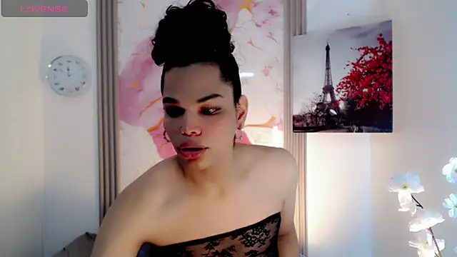 Snapshot of Zonce_shimer chatting on 11, 5, 2026 Zonce shimer online show from 11, 5, 2026
