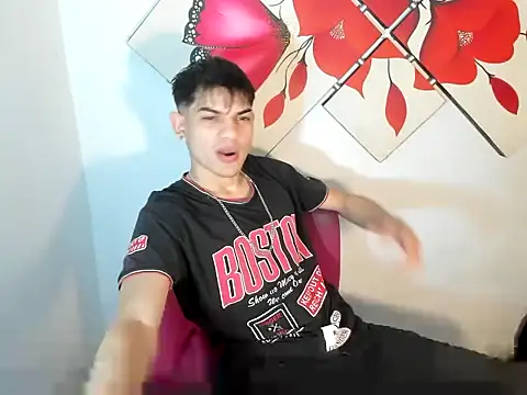 Jesshot bigcock20cm online show from 19, 2, 2026