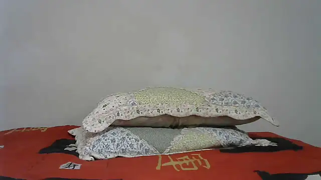 Snapshot of Branca_milf chatting on 5, 7, 2026 Branca milf online show from 5, 7, 2026
