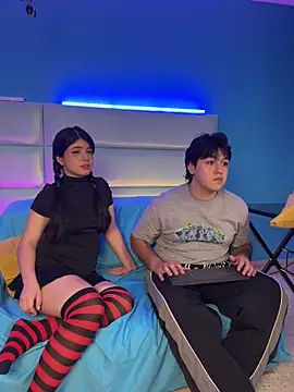 Snapshot of EmilyAndAndrew chatting on 16, 2, 2026 EmilyAndAndrew online show from 16, 2, 2026