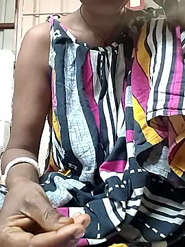 Snapshot of Sweet-runi chatting on 2, 4, 2026 Sweet-runi online show from 2, 4, 2026