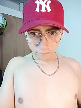 Snapshot of Emmanuel_Lust chatting on 27, 2, 2026 Emmanuel Lust online show from 27, 2, 2026