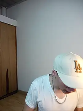 Snapshot of Emmanuel_Lust chatting on 2, 3, 2026 Emmanuel Lust online show from 2, 3, 2026