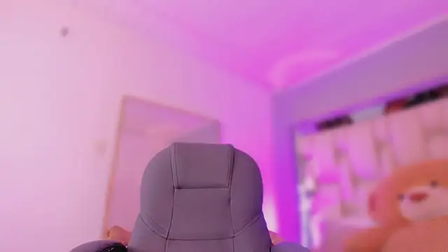 AishaKassandra online show from 16, 4, 2026