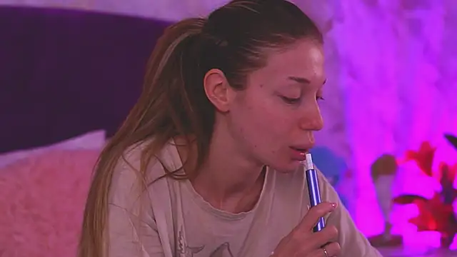 EllinaNuria online show from 20, 3, 2026