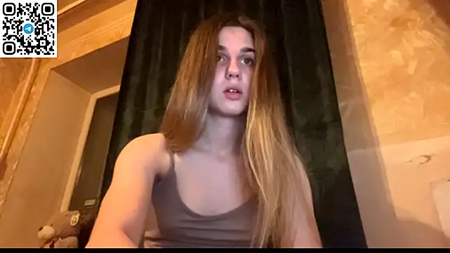 Snapshot of LovelySilk_63 chatting on 26, 5, 2026 LovelySilk 63 online show from 26, 5, 2026