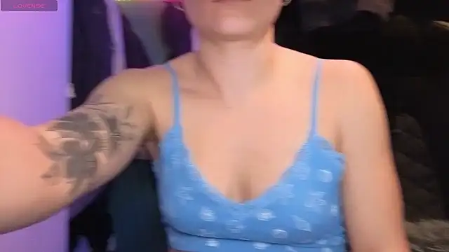 JadeAlexis403 online show from 14, 4, 2026