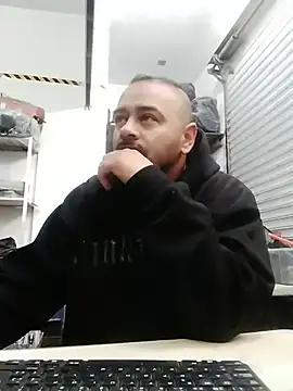 Snapshot of OMARMEX1 chatting on 23, 4, 2026 OMARMEX1 online show from 23, 4, 2026
