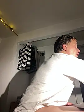 Snapshot of SimonMasseel chatting on 17, 2, 2026 SimonMasseel online show from 17, 2, 2026