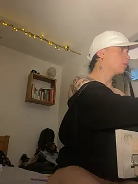 Snapshot of SimonMasseel chatting on 21, 2, 2026 SimonMasseel online show from 21, 2, 2026