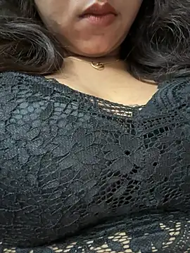 Snapshot of raavigirl chatting on 20, 7, 2026 raavigirl online show from 20, 7, 2026