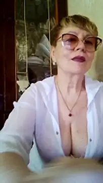 Snapshot of SophieBurns chatting on 19, 7, 2026 SophieBurns online show from 19, 7, 2026