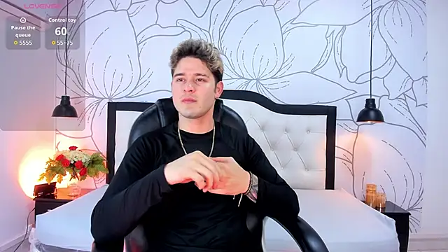 Snapshot of rayan_linxx chatting on 2, 3, 2026 rayan linxx online show from 2, 3, 2026