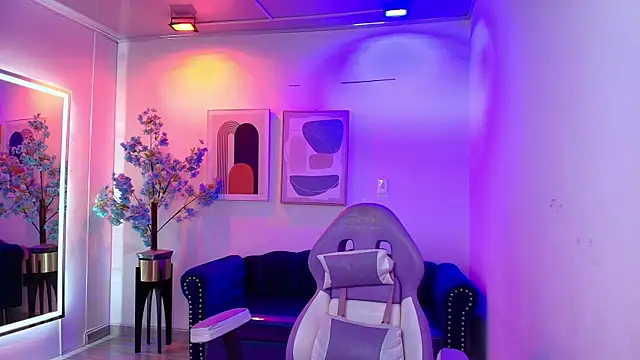 Alanna  scott online show from 11, 4, 2026