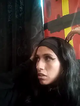 FRANCESCA LOVE  online show from 5, 4, 2026