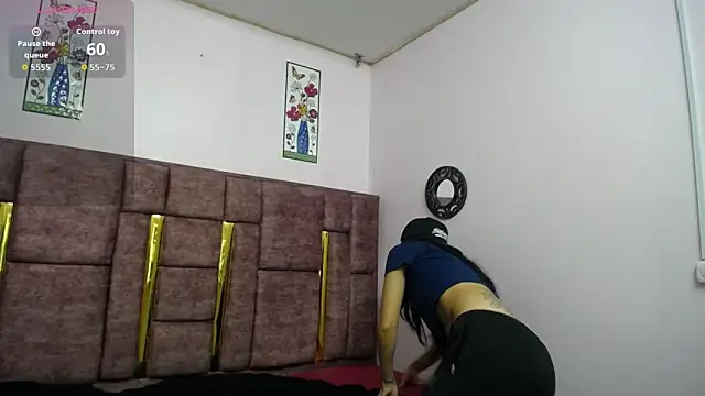 FRANCESCA LOVE  online show from 12, 4, 2026